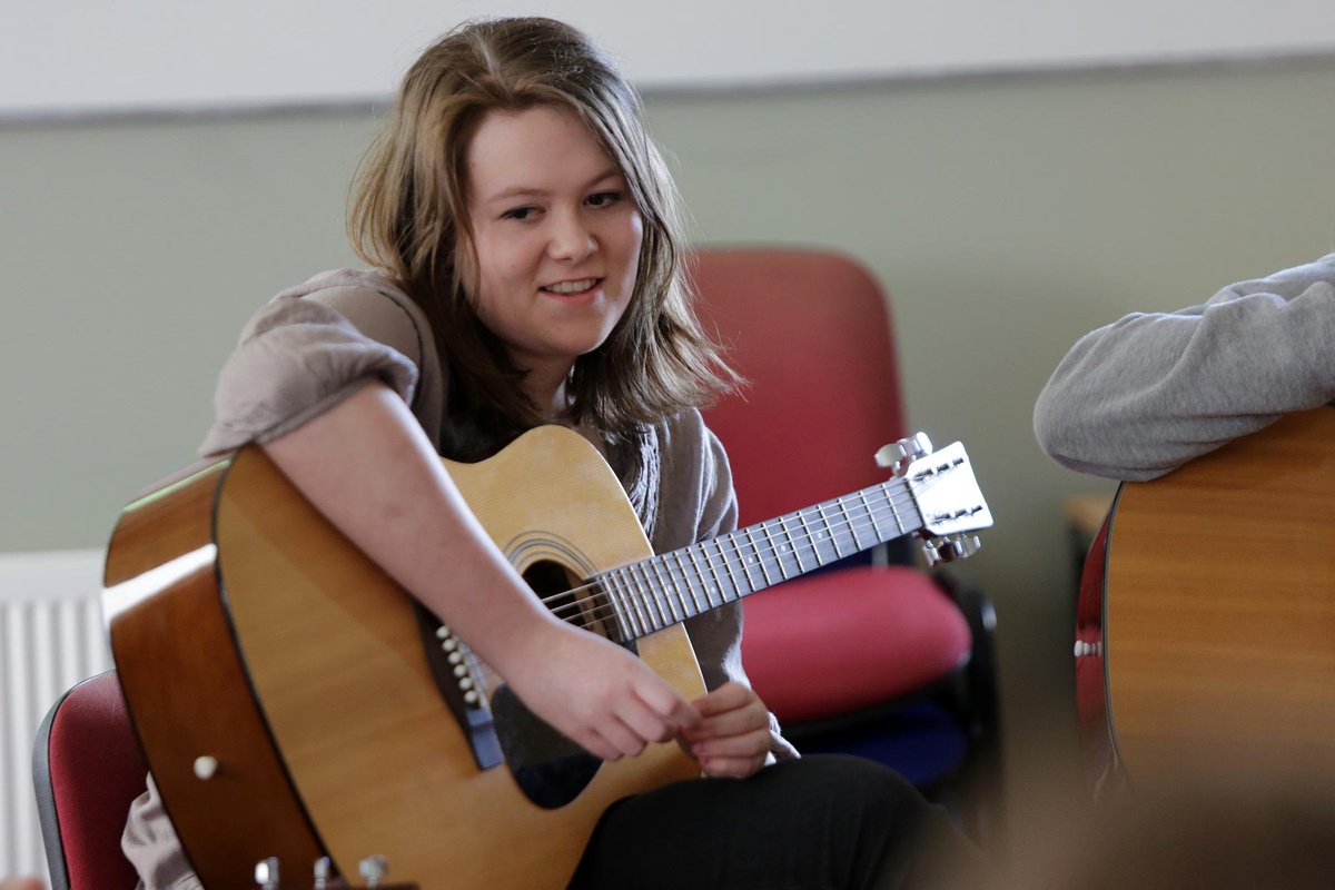 MusicGenWicklow's tweet photo. Smiley Happy Faces at guitar workshop with Hayes Griffin in Blessington last Saturday http://t.co/IuSGOWRwYc