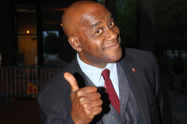 standardnews's tweet photo. There's a petition to put Ainsley Harriott on the brand new £20 note http://t.co/6IREdJOriR http://t.co/2GehNWCAvV