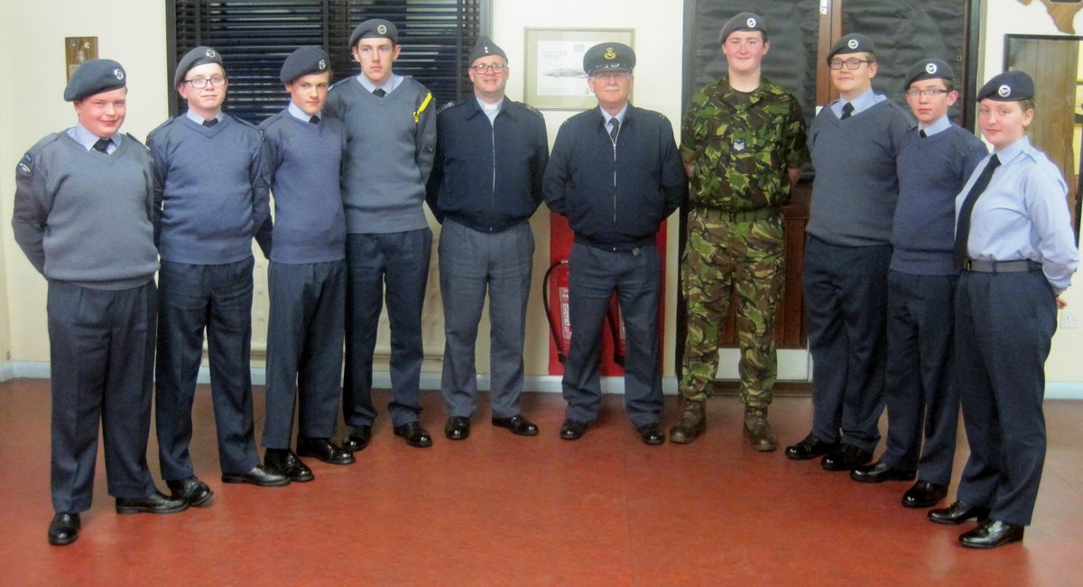 OC864DF's tweet image. Padre David's last night with 864DF before posting.Thanks for all your support,Padre and good luck in your new post.