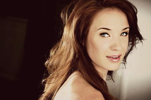 stage17tv's tweet photo. Happy birthday #Stageist @sierraboggess! Watch Sierra in Stage17 originals @WYemergency AND @DUwithGBS! http://t.co/be87EIHMmb