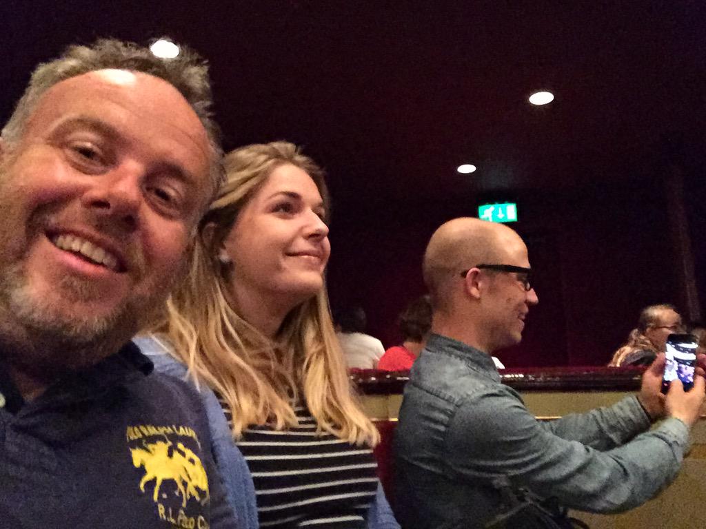 Nieuwe trend. #doubleselfie <a href="/PercossaNL/">Percossa</a> met <a href="/RobinSluysmans/">Robin Sluysmans</a> en <a href="/marleendejager/">Marleen de Jager</a> Team <a href="/SocialLane/">SocialLane</a>