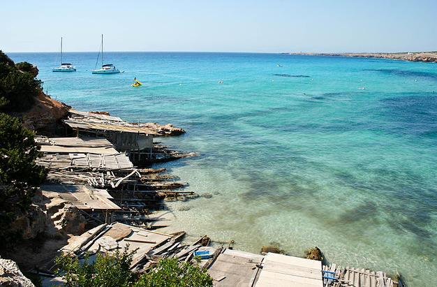Bowtrip's tweet photo. ¿Has estado en Cala Saona?¿Quieres conocer otras playas de #Formentera e #Ibiza? http://t.co/IMrvhJKHId #Bowtrip http://t.co/Wpkd8SzRLQ