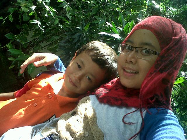 Violla_adinda's tweet photo. With my lovely Brother♥ http://t.co/b2JoGqgMc4