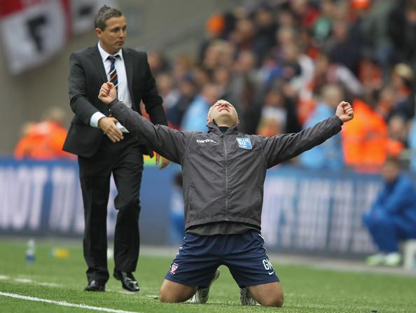 Ginny_xx's tweet photo. @AdrianoMoke Last time you played for the Gaffer was 3 years ago today ~ #Wembley #PromotionWinners http://t.co/PkooMtC0bS