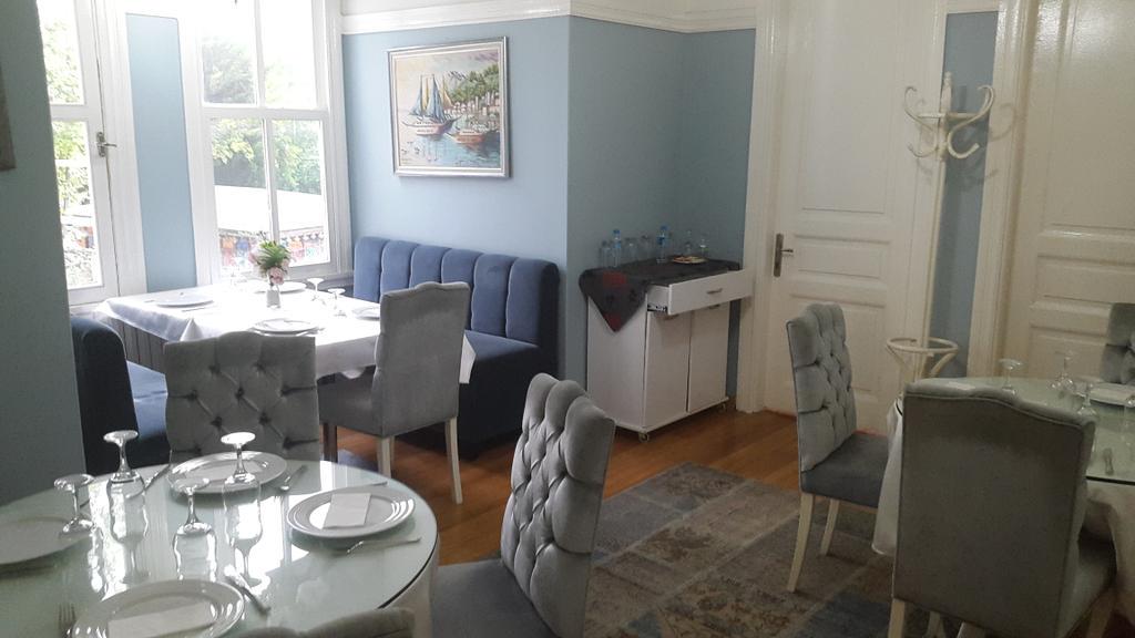 Özel günleriniz için VİP oda ve salonlarımızda Doğum günü, Toplantı organizasyonu gibi etkinlikler yapabilirsiniz.