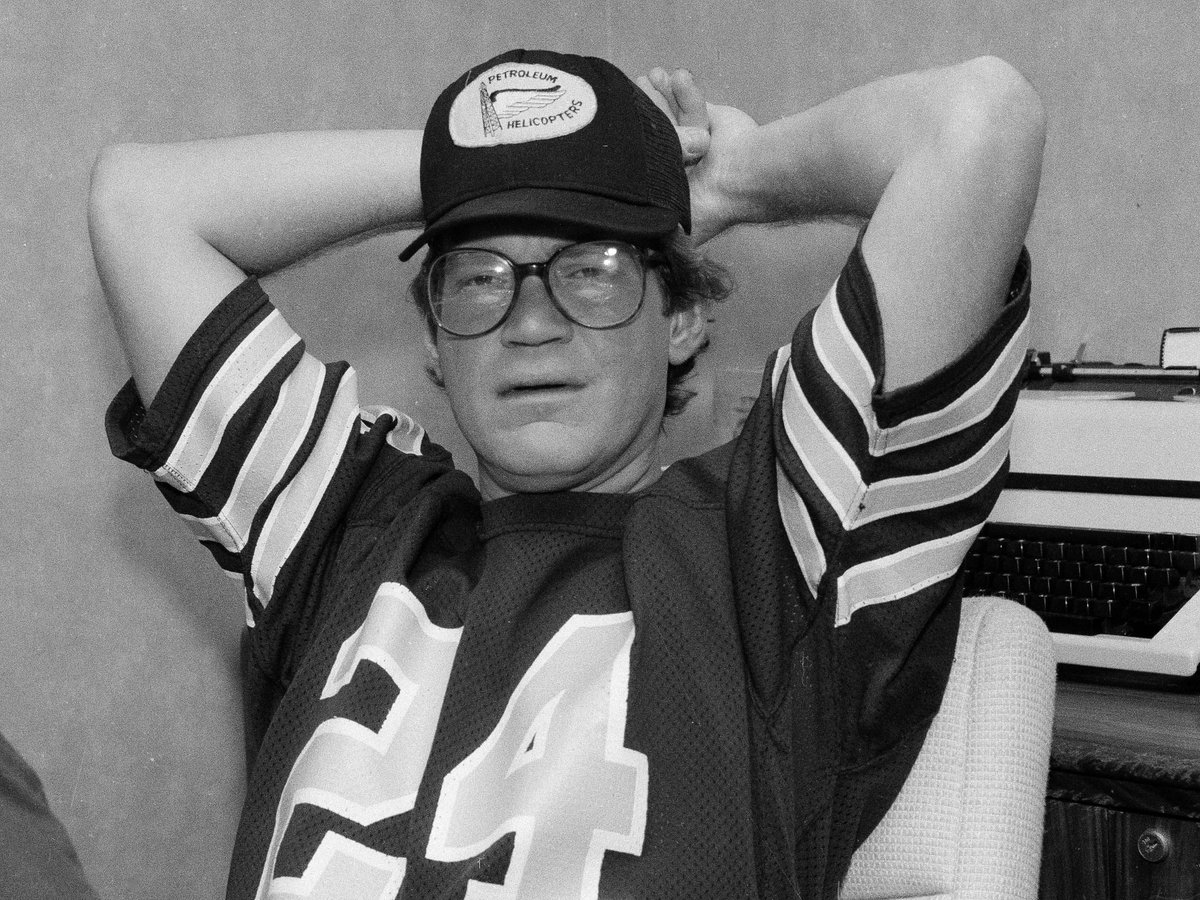 THR's tweet photo. "He had that anti-show business air about him." - Billy Crystal on #Letterman's unique appeal: http://t.co/4vKKMGBguN http://t.co/duTrQmA01c