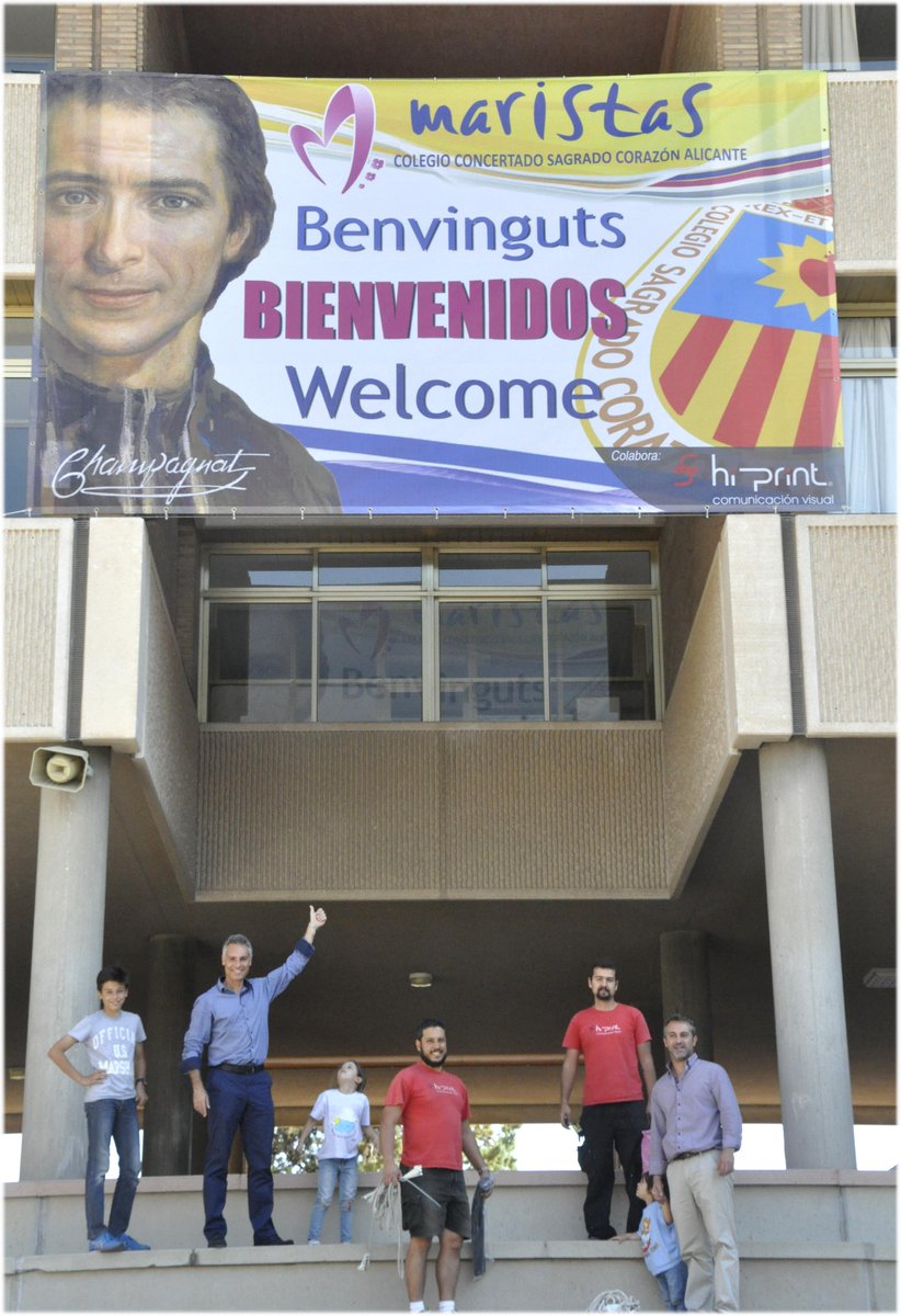 MaristasALC's tweet photo. Gracias a #HiPrint ya contamos con un espectacular nuevo cartel de bienvenida. ¡Un lujo, amigos! @MaristasMedit http://t.co/opWZOoZ0aP