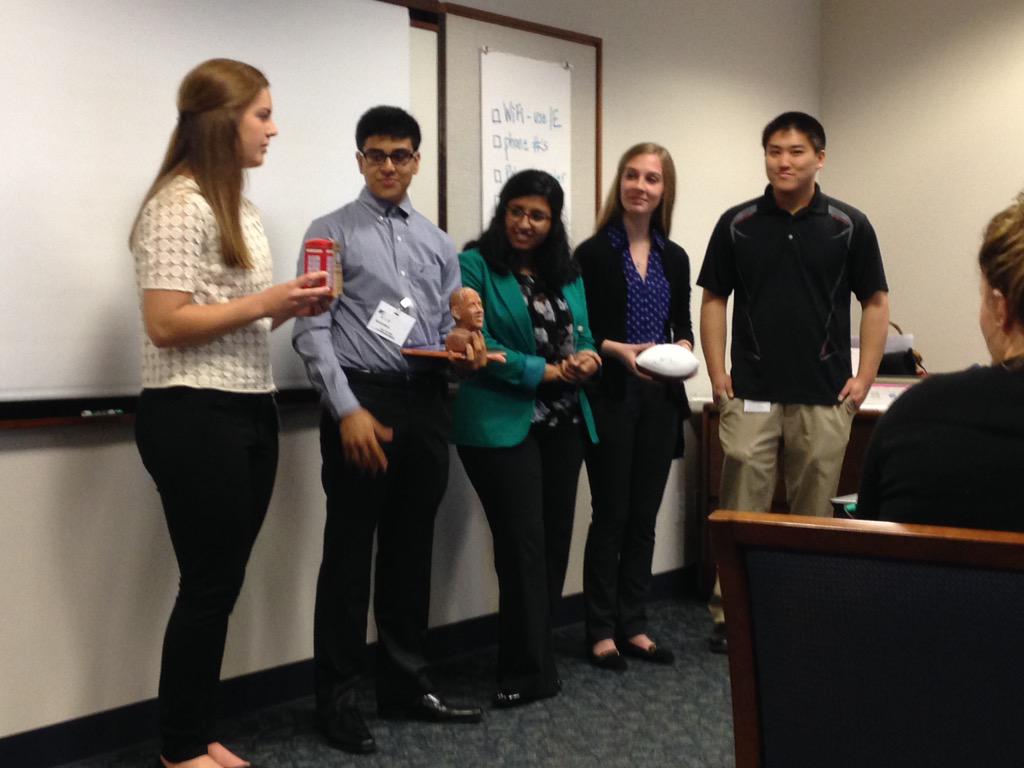 PrincipAliDM's tweet photo. One of our groups at #PrincipalLC2015  sharing they're findings from the first activity of the day! http://t.co/RhJ1r6xymf