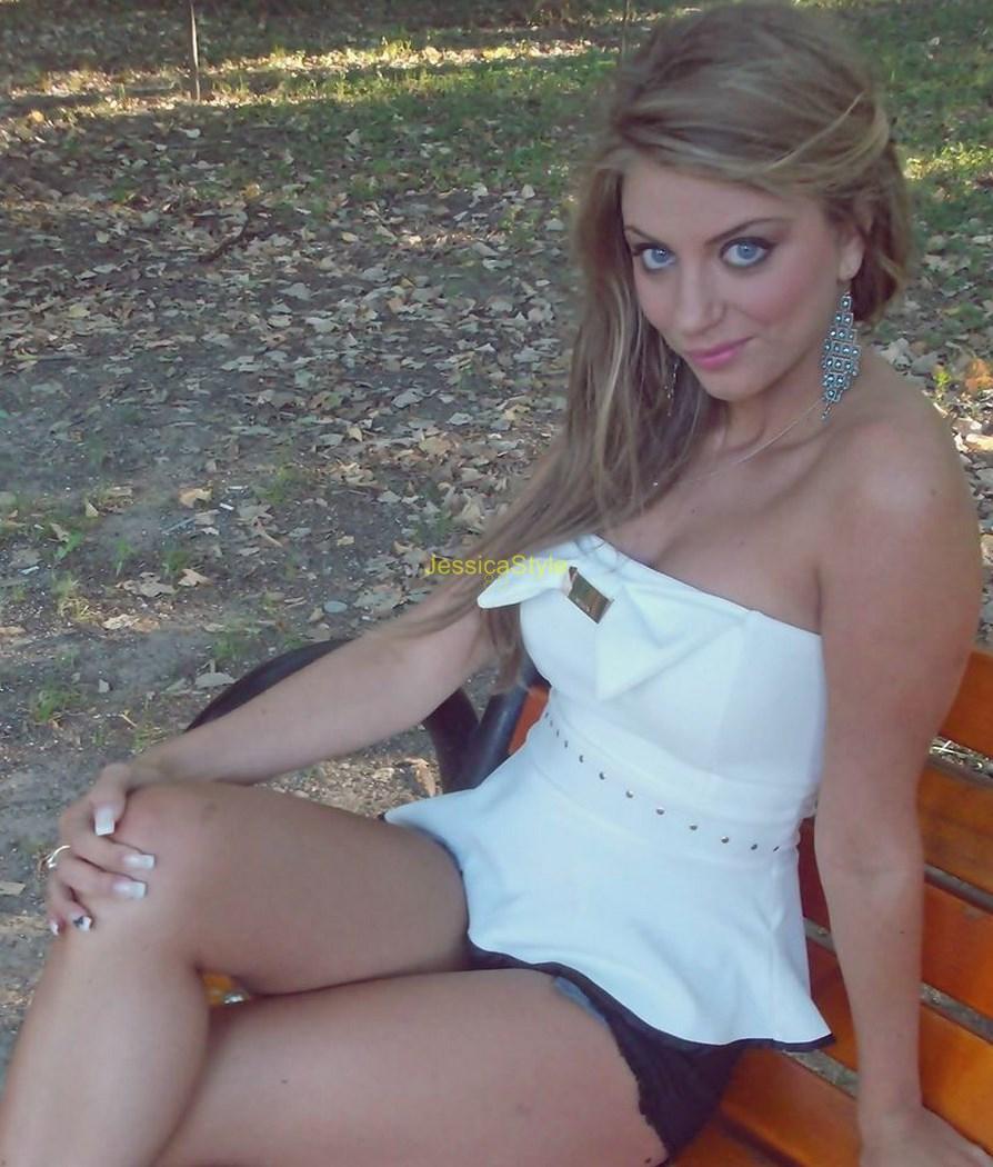 JessicaStyle121's tweet image. Hi there, In case you want to watch much more nude pics of me +18, please visit: bit.ly/1EXKplw