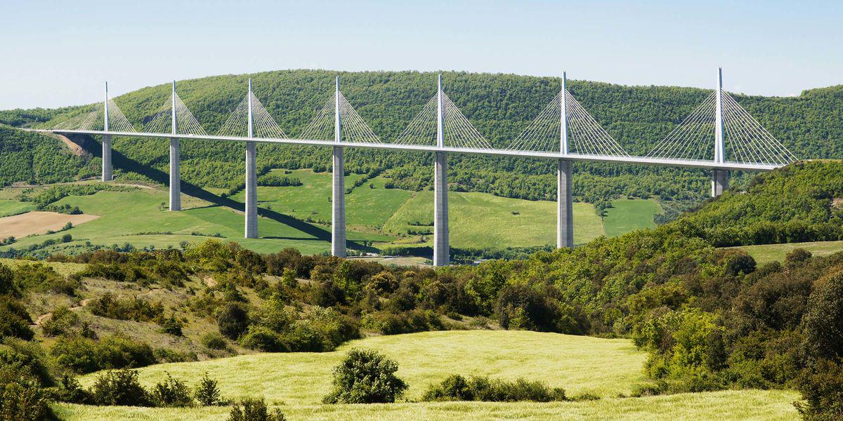 marinecng's tweet photo. 9 modern #engineering marvels - #FeatsofEngineering http://t.co/Xxzp7KOBaE http://t.co/Do3a0tyLow