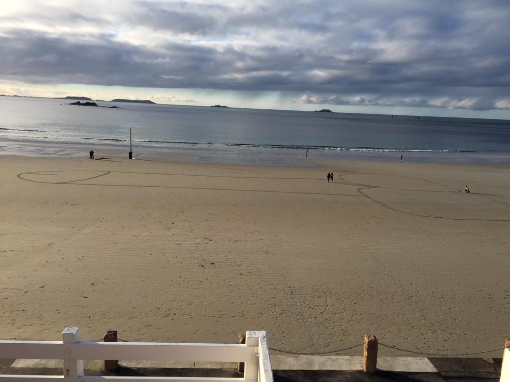 ayrthonsene's tweet photo. Quand on sait pas quoi faire au voyage géol #prepabio #vivelaprepa #bzh http://t.co/ga6TzILztJ