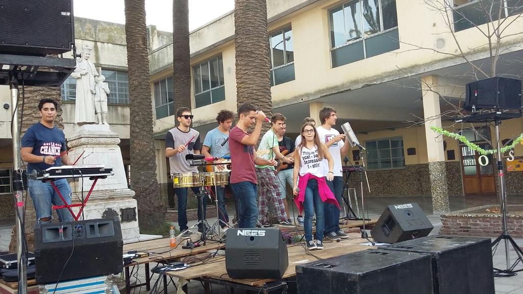 lachanchacumbia's tweet photo. El Don Bosco fue una fiesta! http://t.co/dvS1rzLzzQ