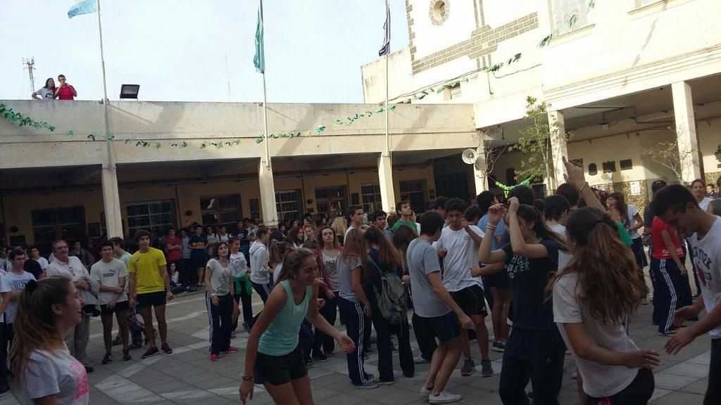 lachanchacumbia's tweet photo. El Don Bosco fue una fiesta! http://t.co/dvS1rzLzzQ