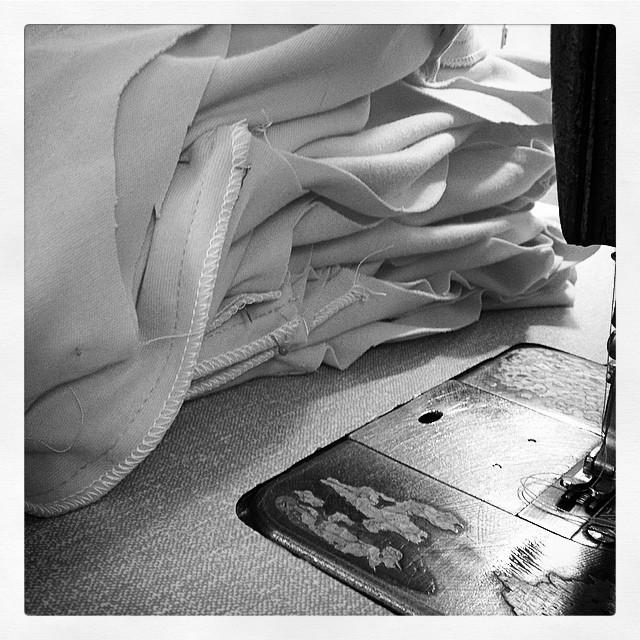 TeaGreenEvents's tweet photo. Stock making ✂️ #kerriealdo #teagreensummer #popupmarket #madeinscotland by kerriealdo http://t.co/a5P6vXqmHw