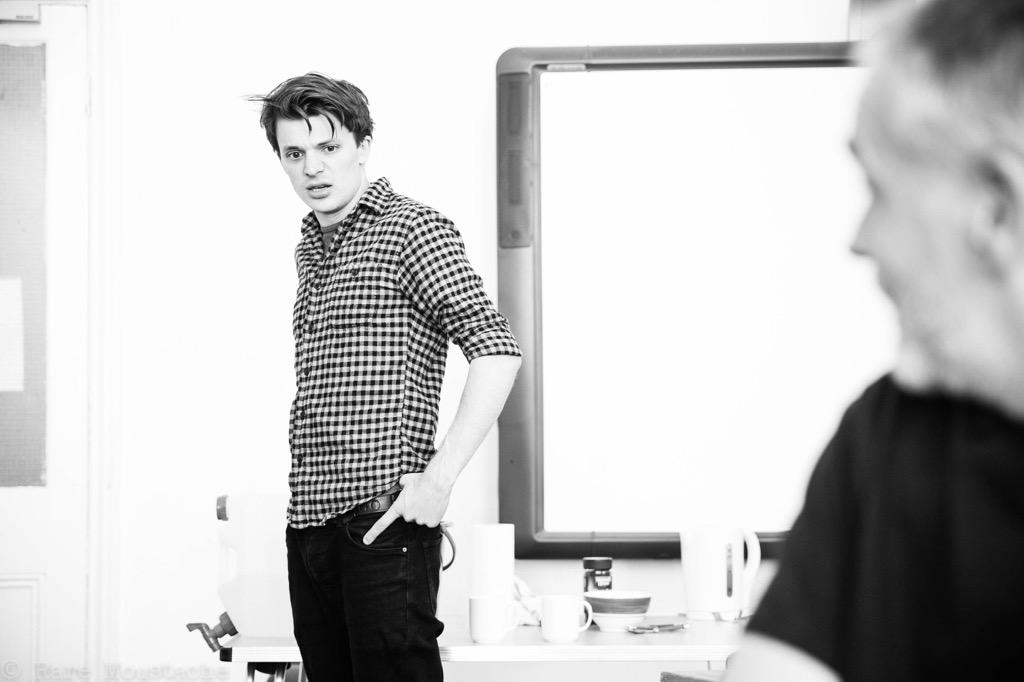 DogsofWarPlay's tweet photo. Have a look at this cast in rehearsal #dogsofwarplay #theatre @ORLTheatre #newwriting Β£10 PREVIEWS next week! http://t.co/sov7NidDqs