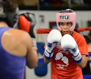 AofYathletes's tweet photo. Meet #AOY2014 nominee @TaveenaKum! 2014 Canadian National Champion Taveena “Tuffy” Kum is a #boxing all-star. http://t.co/a7YmbEa5t3