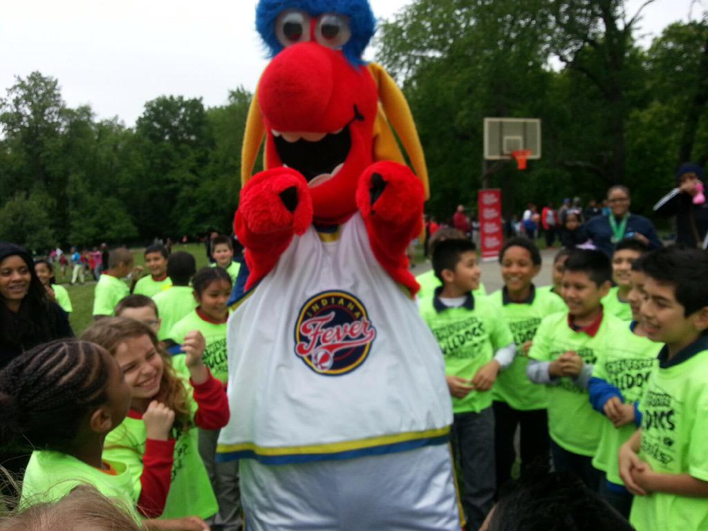 SFBulldogs67's tweet image. Bulldogs and Freddy Fever! #MegaFieldDay