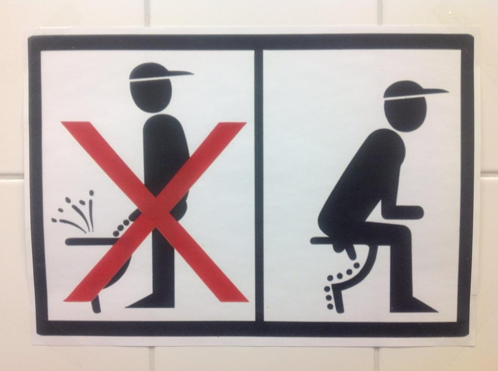 GeorgAlbrecht1's tweet photo. Neue Büroräume. Schilder vom Vormieter auf #Toilette.🚽 Man beachte die richtige und falsche Position des #Basecaps! 😜 http://t.co/nj3m98gkWK
