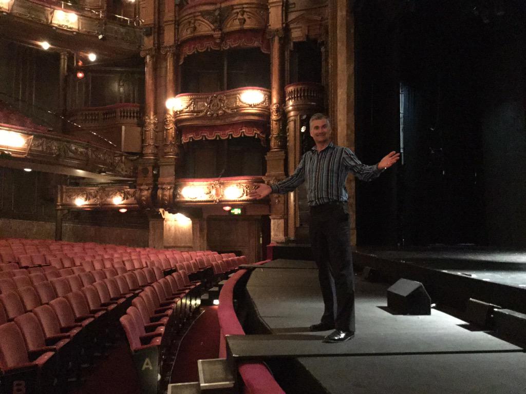 AJMagicMessage's tweet photo. Finally got to appear on stage at the @PalladiumLondon . That's another tick on the bucket list. http://t.co/67ezsGbxFt