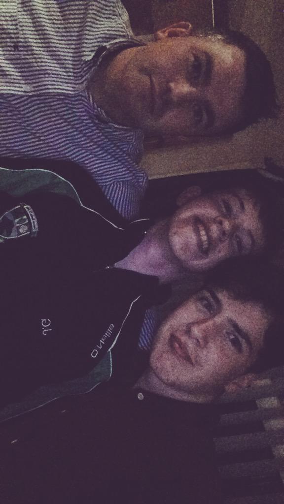 michaelbrad7's tweet photo. @MatthewGirvan12 happy bday princess xx http://t.co/zxU5WG4wUZ