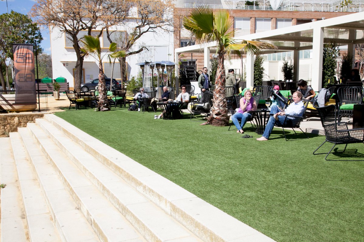 mldelbarranco's tweet photo. #quebienseestacuandoseestabien @SojoSevilla  #viveSojo #Sevilla #MercadoLonjadelBarranco #barranqueando http://t.co/OCUqhk6nR4