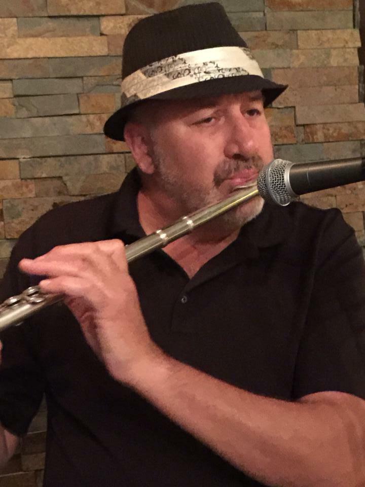 cryingsam_jazz's tweet photo. 7 -9 PM Tonight: LIVE JAZZ with Jim Holton - Piano; Jonathan Kartman - Flute. Wine Down Wednesday! http://t.co/uylUMOv9L5