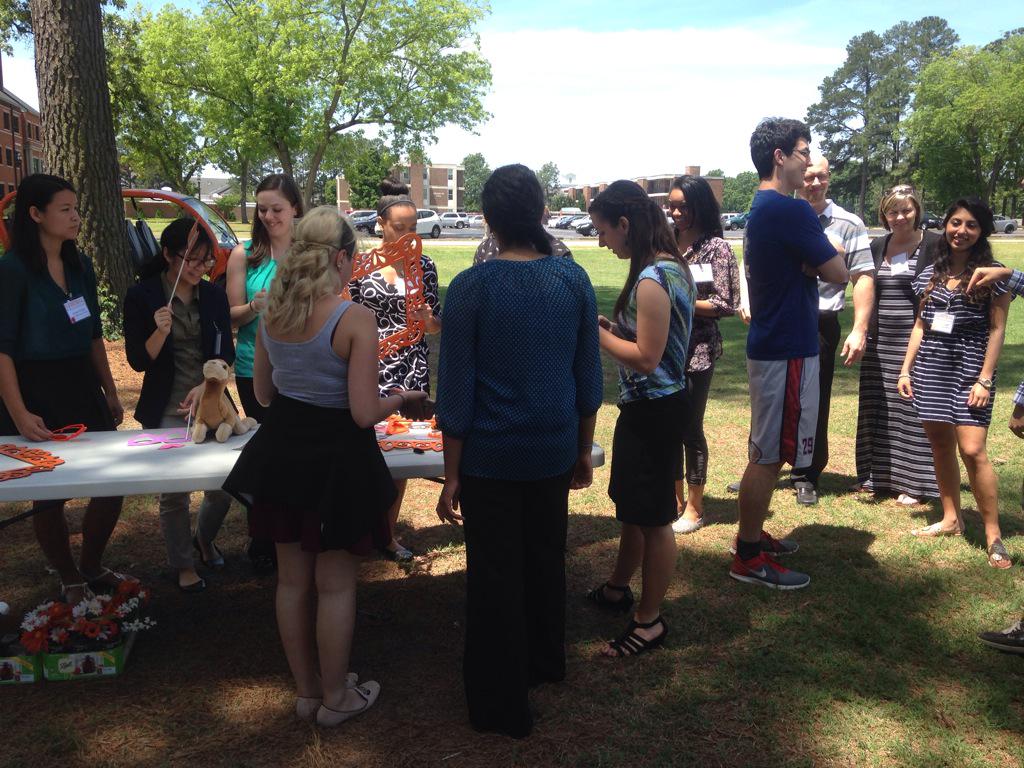 campbell__med's tweet photo. Time for a picnic! Burgers and hot dogs prepared by our own VP for student life! #HPREP2015 http://t.co/h58jhRCsCc