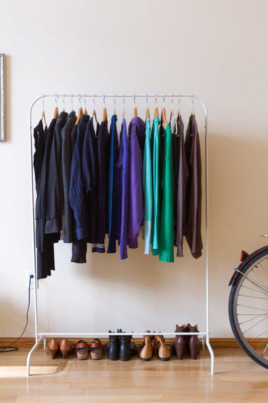 AptTherapy's tweet photo. 6 Things to Eliminate from Your Closet Right Now http://t.co/xWVBChIO5Y #StorageClosets #Organizing http://t.co/sXwFR0b1s9