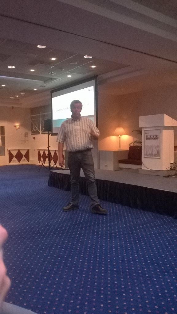 marije_brummel's tweet photo. #Ddclustrum. Eerste sessie met Derk Jan Oelemans. http://t.co/55zNxdsgTb