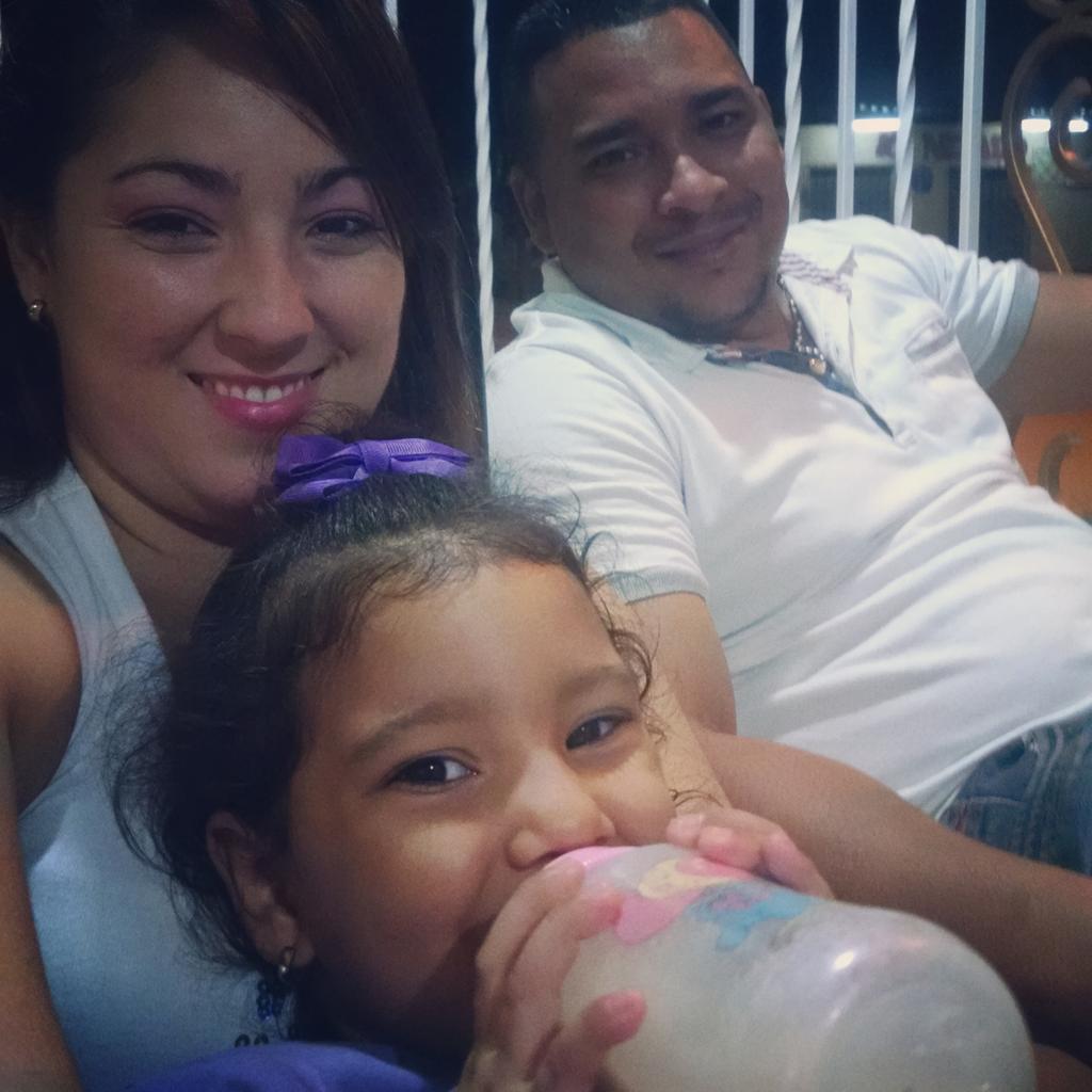 SaumethSory's tweet photo. Mi mayor bendición mi #familia #amor #properidad http://t.co/vVviINaDvn
