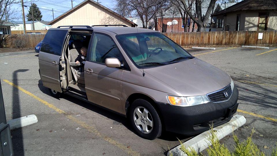NampaPolice1's tweet photo. @NampaPolice1 is issuing an Amber Alert!!  Parental kidnapping.  Press release to follow. Call 911 if you see the van http://t.co/GeDH8PG8w2