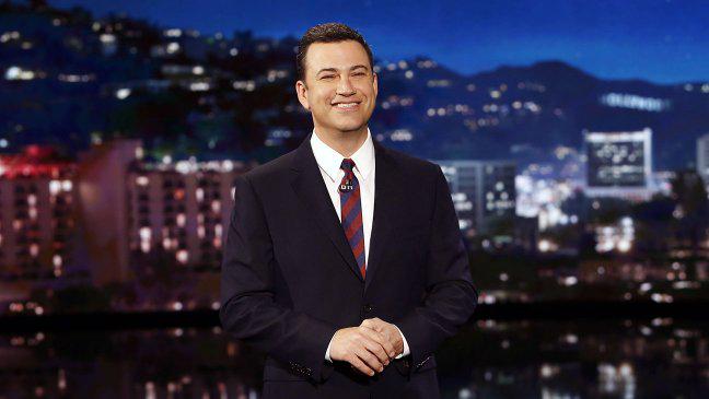 THR's tweet photo. Watch Jimmy Kimmel's Emotional Tribute to David Letterman: "Totally Original" http://t.co/Fzo5kev3yf #ThanksDave http://t.co/AmmOkNIC3l