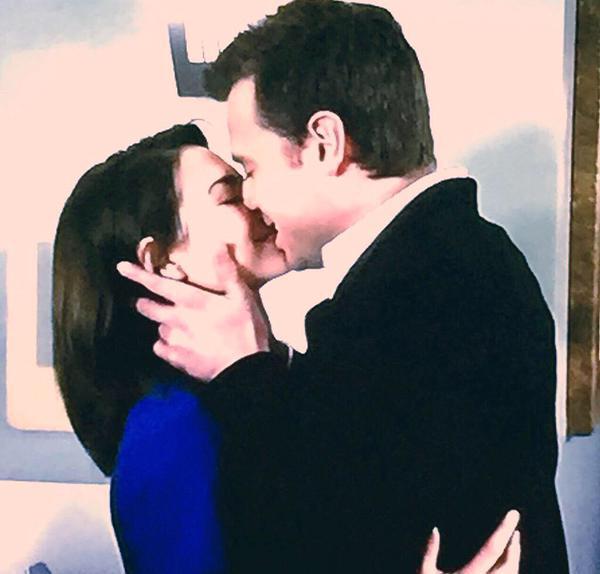 laurabonnell37's tweet photo. Yummy! ! I can watch them all day :)♡♥#gh http://t.co/l0idHMPe5Z