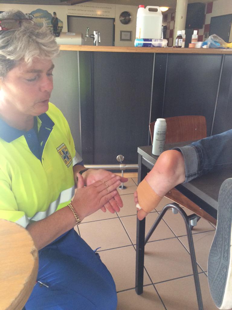 De eerste blaren worden weer goed verzorgd door de EHBO #a4dwdam