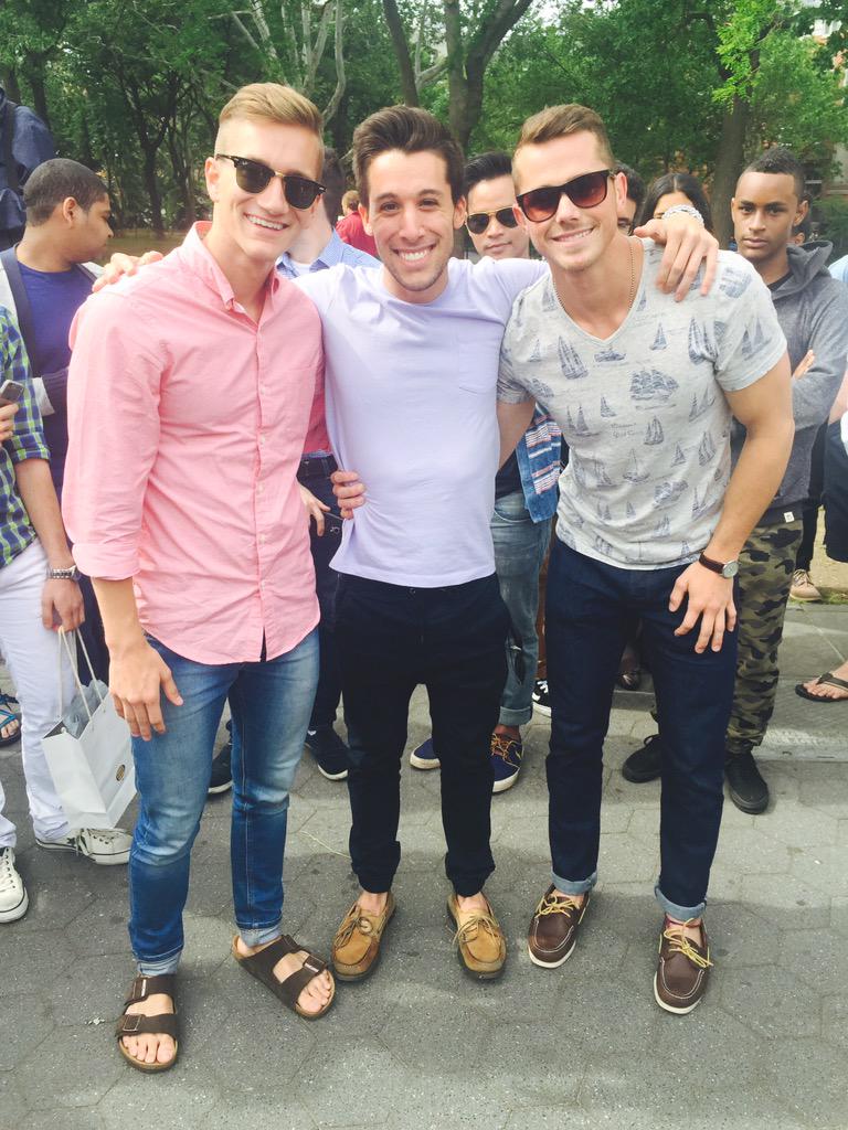 markandriulli's tweet photo. Casually met the guys who changed my life.

@markemiller7715
@ethanhethcote
#EveryDayIsAGreatDay http://t.co/CwLIUnnJT7