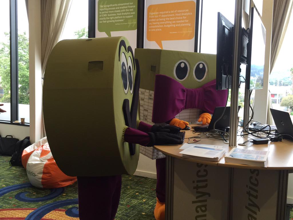 snukala's tweet photo. Tick and tie demoing at HA demo stations.....#HAWorld http://t.co/BbxIQxc6sK