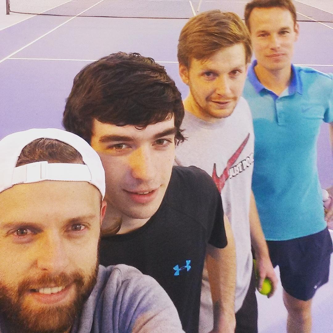 smashingaces's tweet photo. @westcliffhard for 3 hours tonight #tennis #essex #smashingaces @ClarkiePaul @gbroadley97 @nbohringer http://t.co/1IQxDWHezU