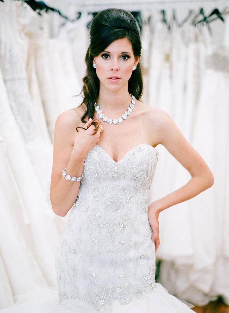 FabFrocksCLT's tweet photo. A little peak into our boutique & this fabulous @inesdisanto gown #weddingdresses #weddinggowns #samples #samplestore http://t.co/aajmjpdo75