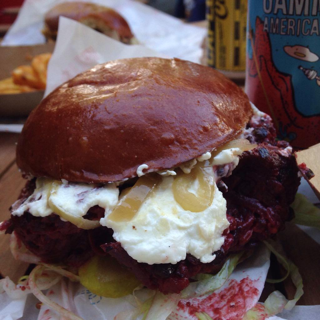 LDNBestBurgers's tweet photo. Londons best burgers goes #veggie with a beetroot and goats cheese #hashburger @WindmillClapham @RocheCom #london http://t.co/sbsSYVprr9