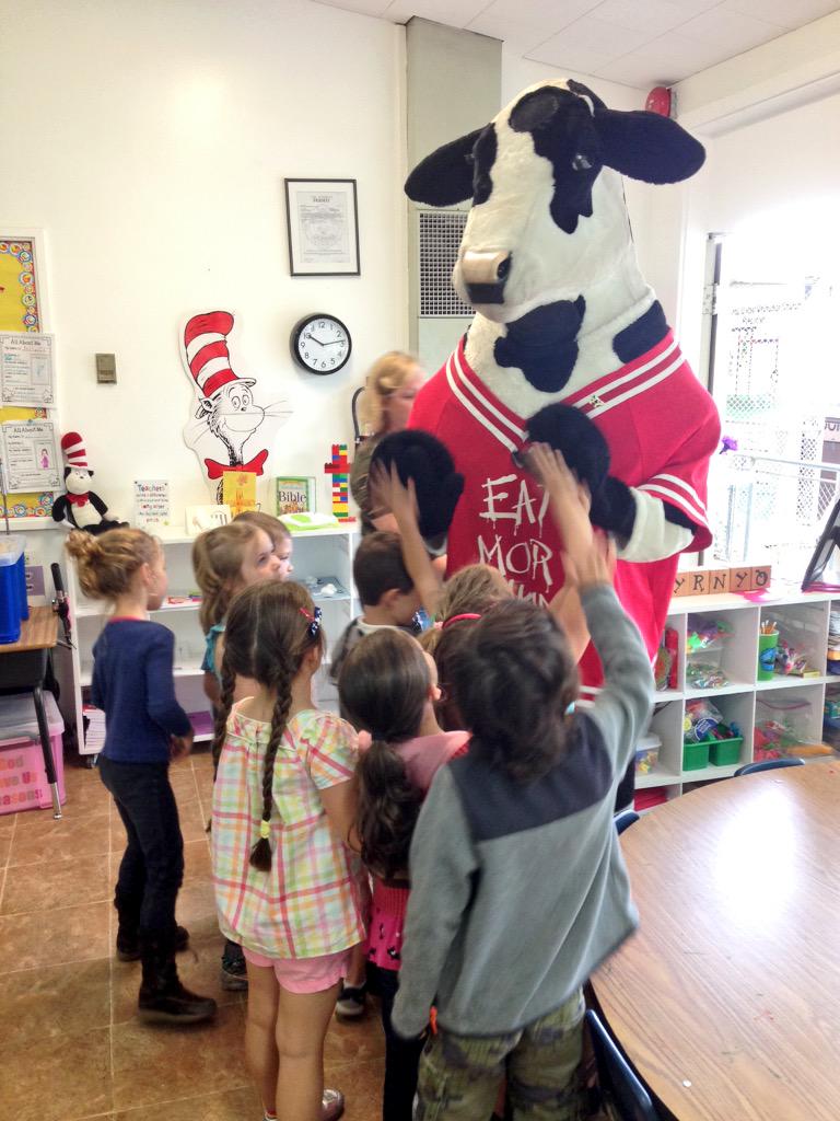 YLUMCPS's tweet photo. The chick fil a cow came to visit our school today! #preschool #chickfila #yorbalinda #ylumcps #eatmorechicken http://t.co/fcS2BHGW8O