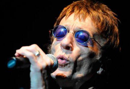 lifeasmusik's tweet photo. #RIPRobinGibb @BeeGeesOfficial Maximum Respect & Blessings! https://t.co/4VbKWHHFiJ #RobinGibb #BeeGees #LifeAsMusik http://t.co/u4r1bVPpsO