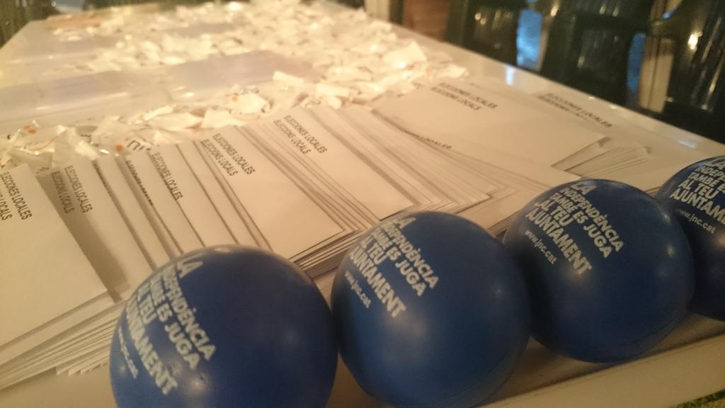 ciuroda's tweet photo. Tot apunt per començar!! Encara hi sou a temps!! #rodadeter @ciuosona http://t.co/revKoBhGBf