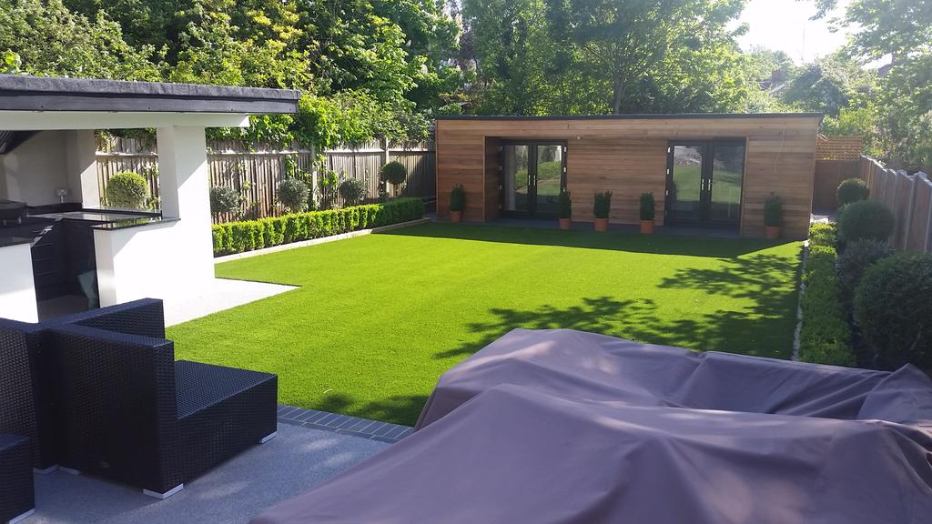 Adsungroup's tweet photo. Before and after
#cedarcladding #resinbound #artificiallawn #compositedecking #outbuilding #outdoorkitchen @addagrip http://t.co/enHTJMDyS3