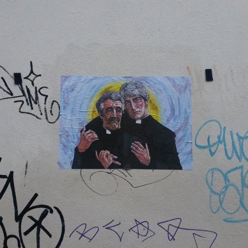 FrTedQOTD's tweet photo. These mini paintings/murals have started to appear on the streets of Dublin... http://t.co/jXGnL48zgd