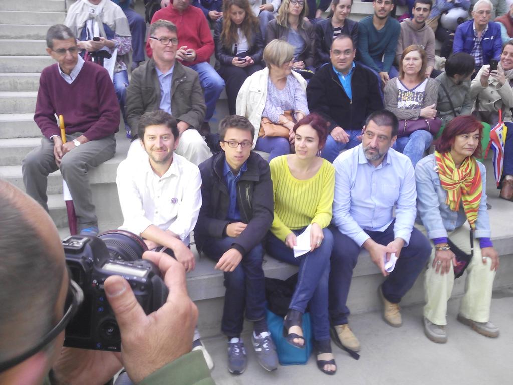 SrXaviVB's tweet photo. Pues claro que #podemos  #ÉsAra
@ahorapodemos @ierrejon @PdmIllesBalears @ahorapodemos http://t.co/jZ6AnQDp3g