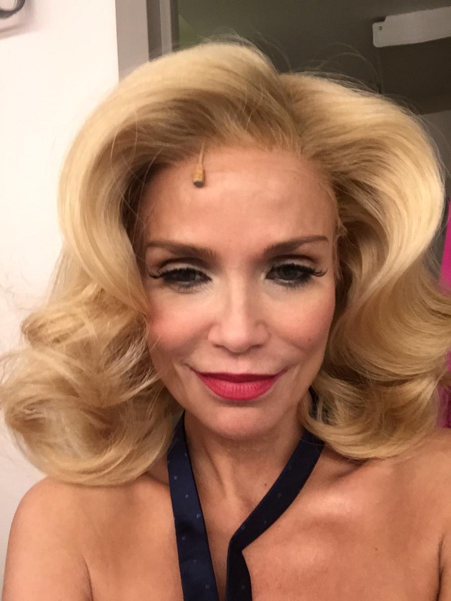 Kristin Chenoweth tweet media
