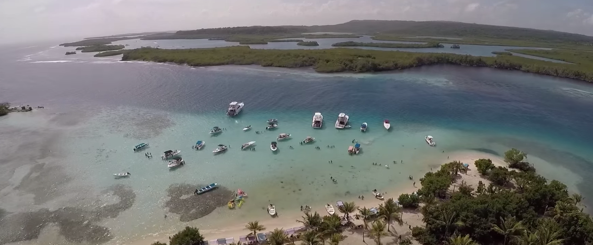 morrocoyonline's tweet photo. Bella vista Aerea de Cayo Pescadores en Morrocoy http://t.co/rD7CdUcnk3