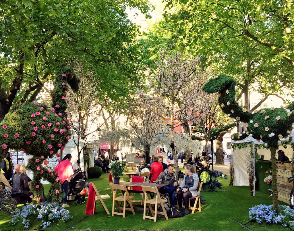 MichaelAukett's tweet photo. Chelsea in Bloom - Sloane Sq transformed http://t.co/5OmieuaVlp