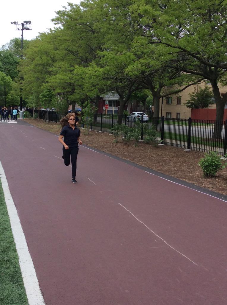 MorrillPE's tweet image. 8th grade students from 313 in "the Big Race!"