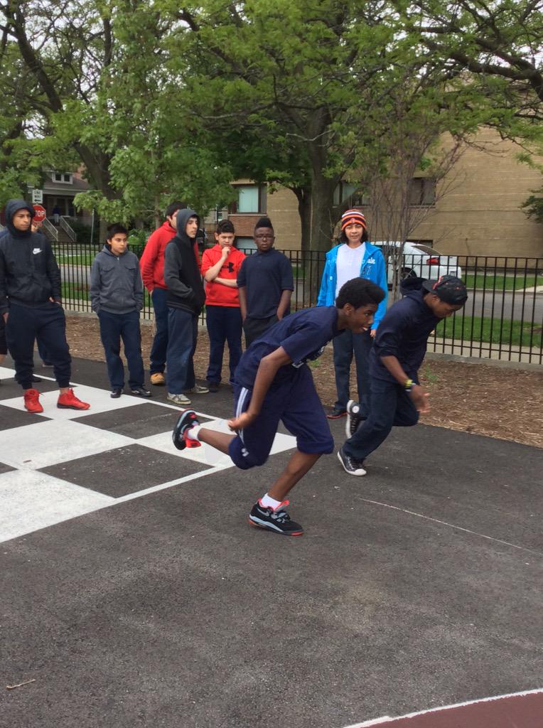 MorrillPE's tweet image. 8th grade students from 313 in "the Big Race!"